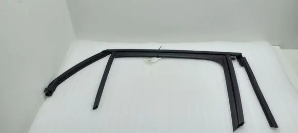 Opel Corsa F Rubber seal rear door window/glass 982964288000 39173289