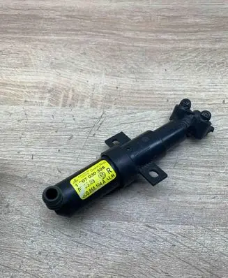 Volkswagen PASSAT B6 Headlight washer spray nozzle 1307030328 3C0955104A