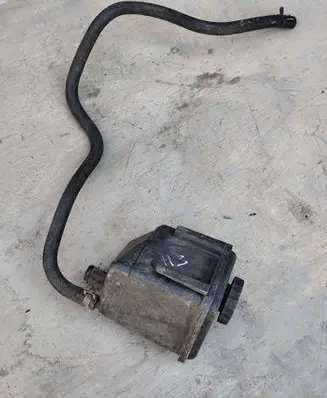 Chrysler 300 - 300C Power steering fluid tank/reservoir 04782345AC