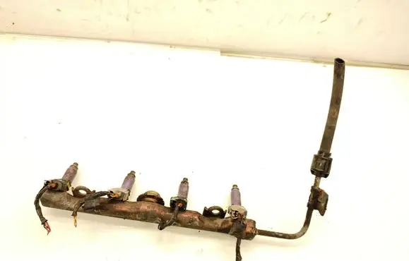 Toyota Corolla Verso AR10 Fuel injectors set 