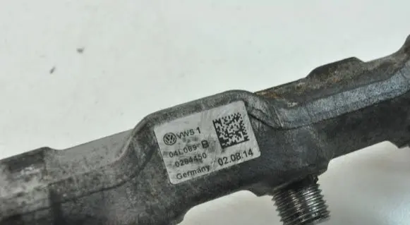 Volkswagen Golf VII Fuel main line pipe 04L906054 057130764AB