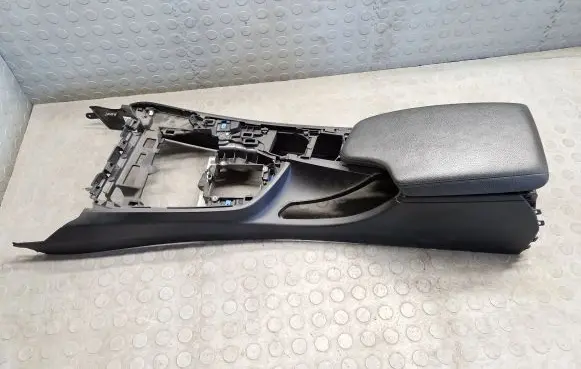 BMW 4 F32 F33 Center console 9360528