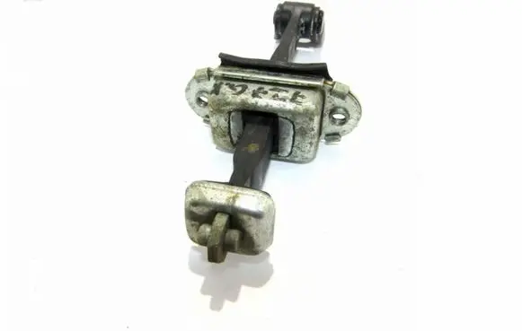 Skoda Octavia Mk2 (1Z) Rear door check strap stopper