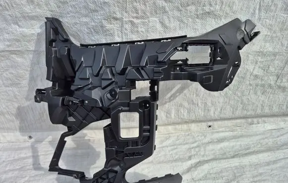 BMW X5 G05 Front bumper mounting bracket 8085627 51118085627