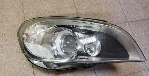 Volvo V60 Headlight/headlamp 30796246