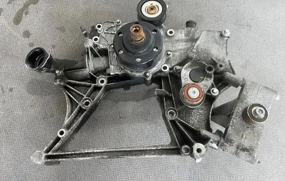 Mercedes-Benz Sprinter W907 W910 other engine part A6512010000 00001031597