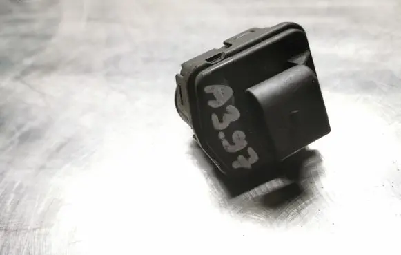 Headlight level adjustment motor