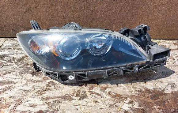 Mazda 3 I Headlight/headlamp