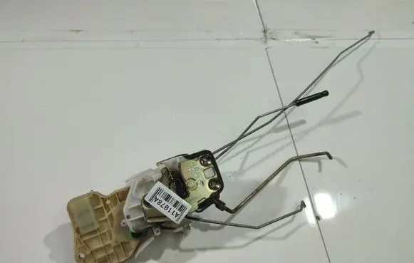Honda Jazz Front door lock 020123