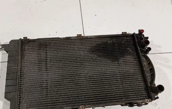 Audi 80 90 S2 B4 Coolant radiator 