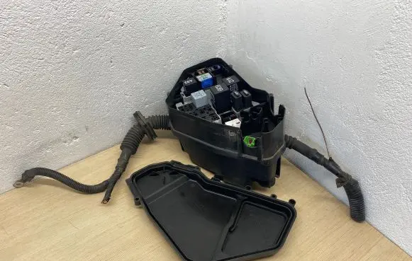 Volkswagen Touareg I Fuse box set 7L0937576B 7L0937576A