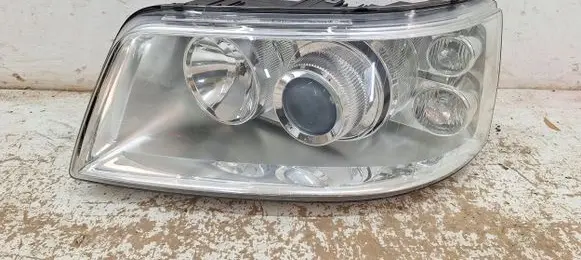 Volkswagen Multivan T5 Headlight/headlamp 7E5