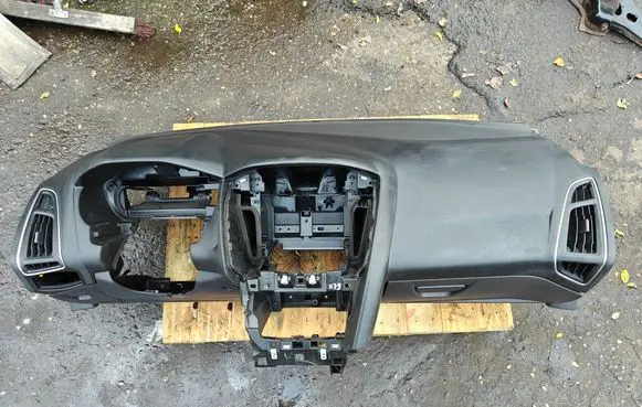Ford Focus Dashboard 