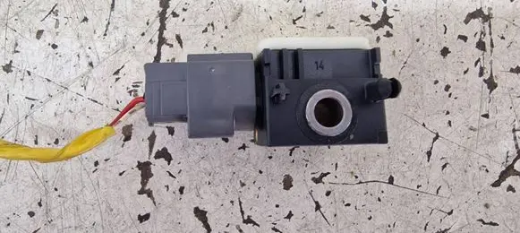 Hyundai Santa Fe Airbag deployment crash/impact sensor 959202B000