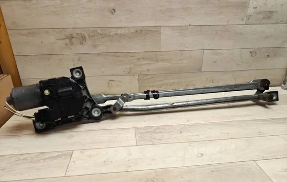 Volvo V50 Front wiper linkage and motor 0390241924 30699344
