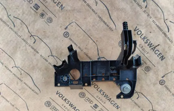 Renault Zoe Other engine bay part 922363151R
