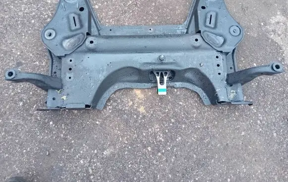 Peugeot 208 Front subframe