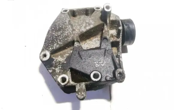 Opel Astra H Engine mounting bracket