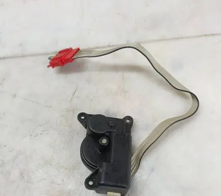 Volkswagen Golf III Air flap motor/actuator 357907511C 6NN00585402
