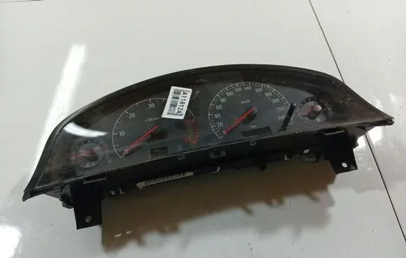 Opel Vectra C Speedometer (instrument cluster) 13140890RK