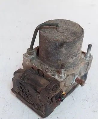 Nissan Primera ABS Pump 0265100416