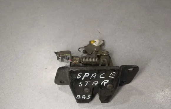 Loading door lock