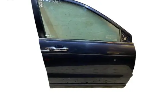 Honda CR-V Front door