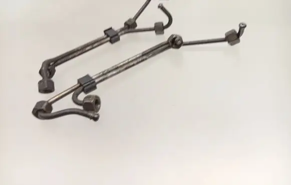 Volkswagen Golf IV Fuel injector supply line/pipe 