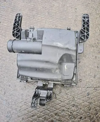 Air filter box