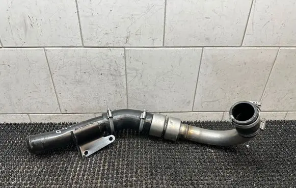 Intercooler hose/pipe