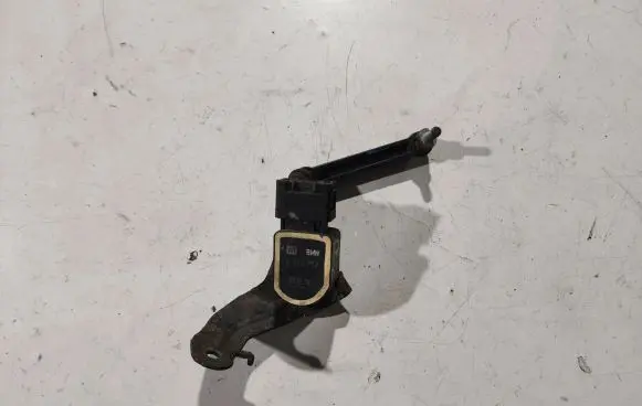 BMW X6 E71 Front height sensor lever 6853752