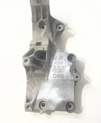 Volkswagen PASSAT B6 Generator/alternator bracket 03G903143F 302401
