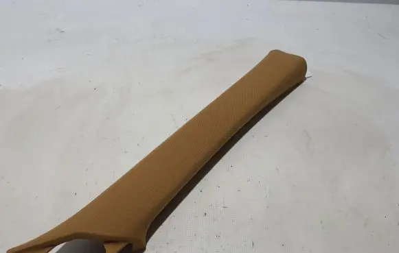 Other sill/pillar trim element