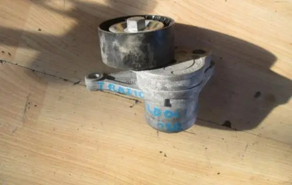 Opel Vivaro Timing belt tensioner 