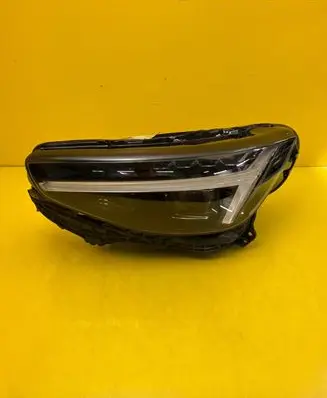 Volvo XC40 Headlight/headlamp 32133831