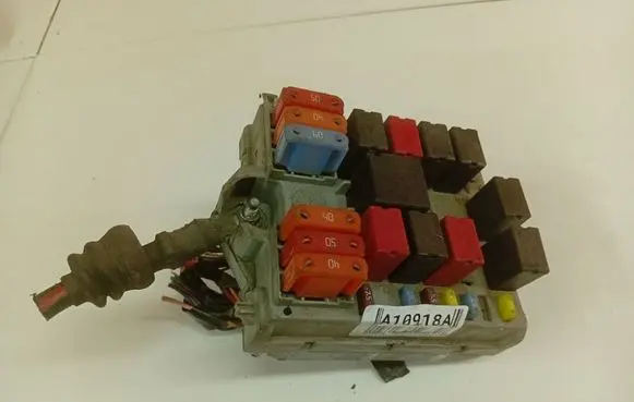 Alfa Romeo 147 Fuse box set 