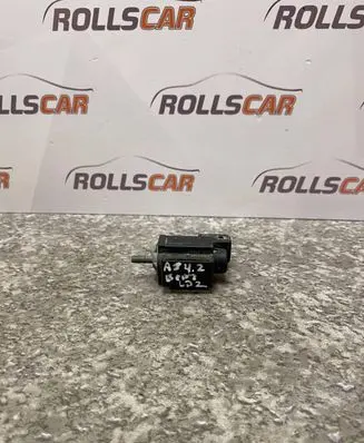 Audi A8 S8 D3 4E Vacuum valve 077906283C 03T163 72240202