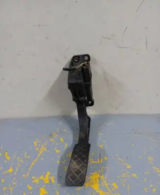 Audi A6 S6 C6 4F Accelerator throttle pedal 4F1723523B