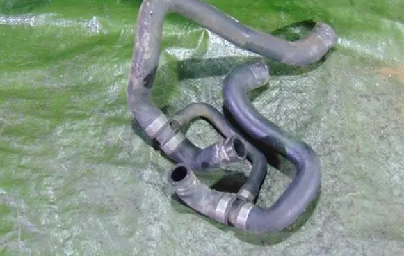Mercedes-Benz A W168 Engine coolant pipe/hose