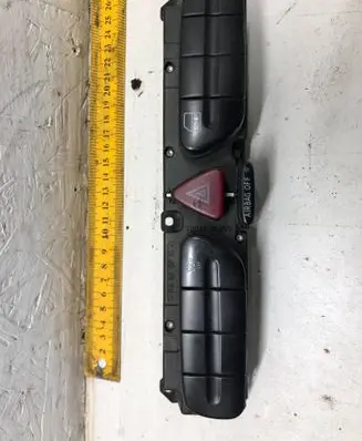 Mercedes-Benz C W203 Hazard light switch 2038217058 3306490200