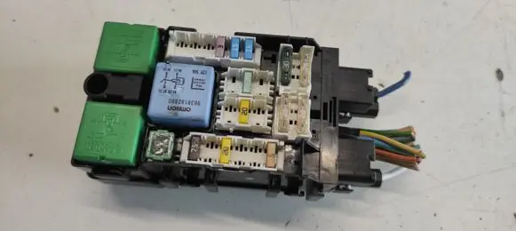 Peugeot 508 Fuse module 9665492680 018014781 87635E
