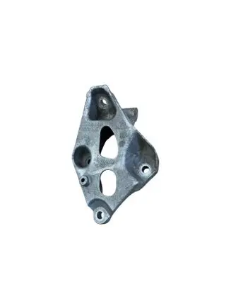 Engine mounting bracket