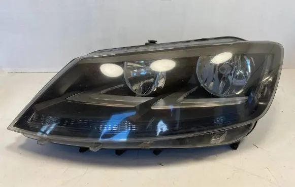 Seat Alhambra (Mk2) Headlight/headlamp 0301243201 7N5941003 LE09A6212