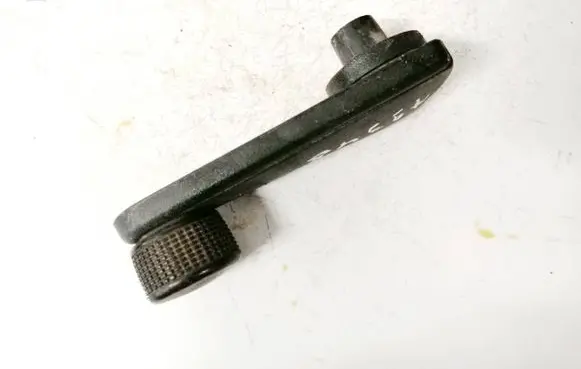 Volkswagen PASSAT B3 Front door window winding handle 357837581