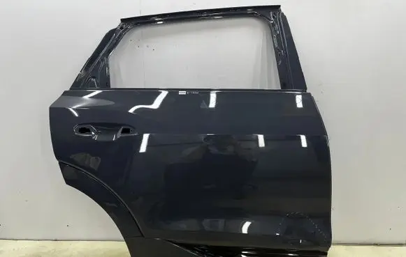 Audi e-tron Rear door 1825R