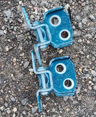 Rear door hinge set