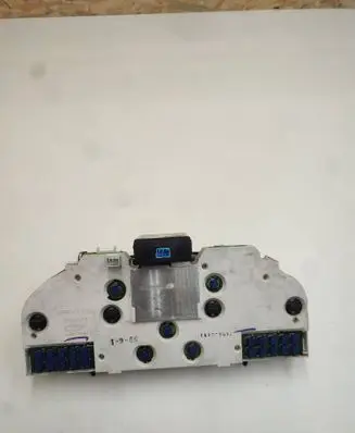 Volvo S70 V70 V70 XC Speedometer (instrument cluster) 9451530