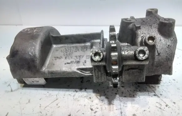 Audi A6 S6 C5 4B Oil pump 059103337B