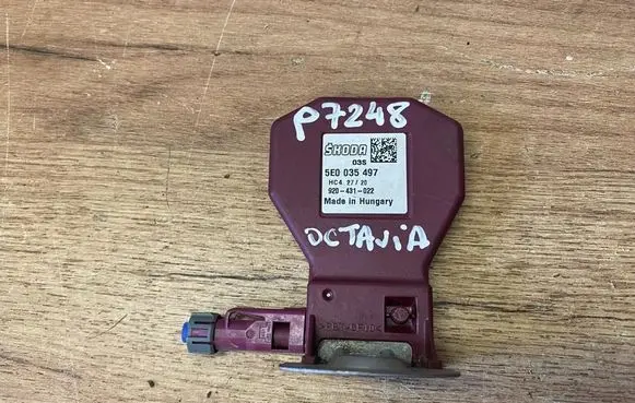 Skoda Octavia Mk4 Aerial antenna amplifier 5E0035497