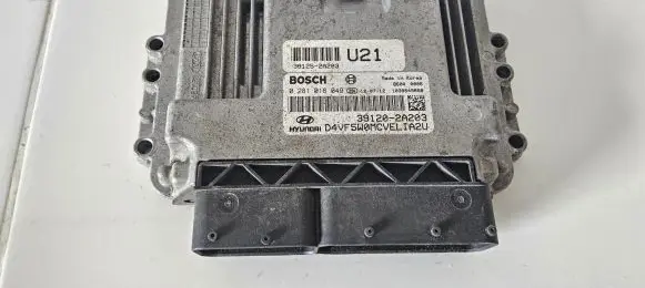Hyundai i40 Engine control unit/module 391202A203 381252A203 0281018049